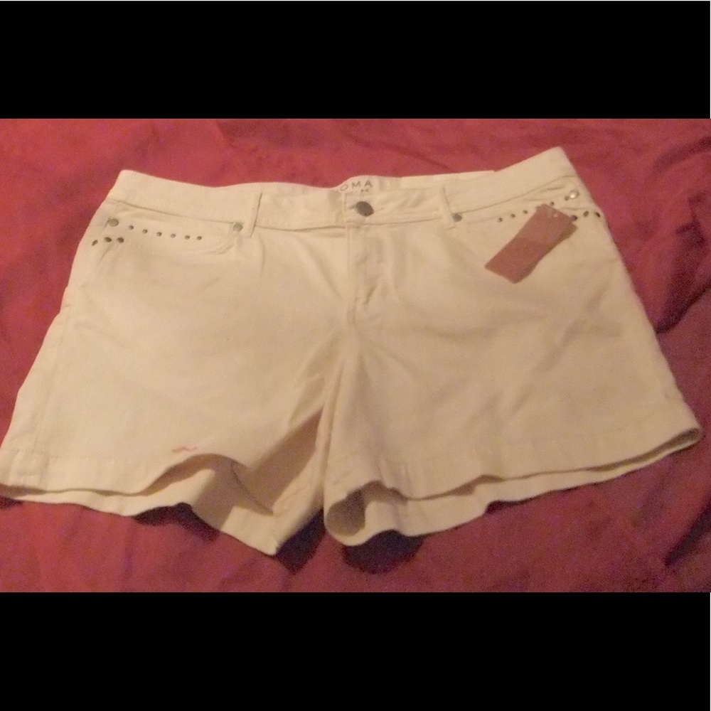Women’s Sonoma Shorts - size 14